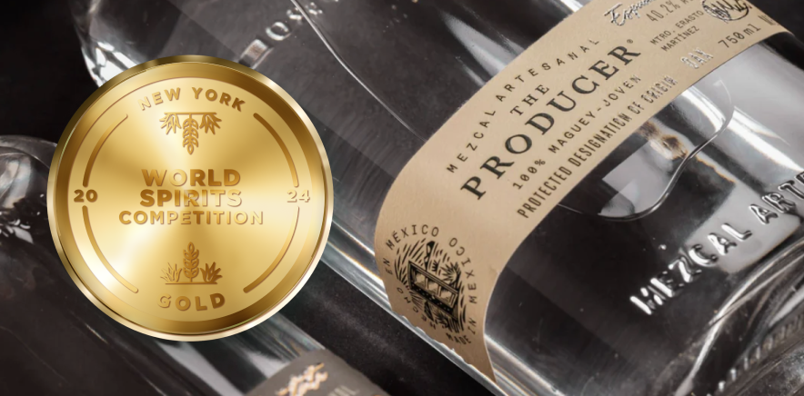 ensamble-with-gold-medal